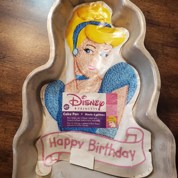 Wilton Kitchen Cinderella Cake Pan Poshmark